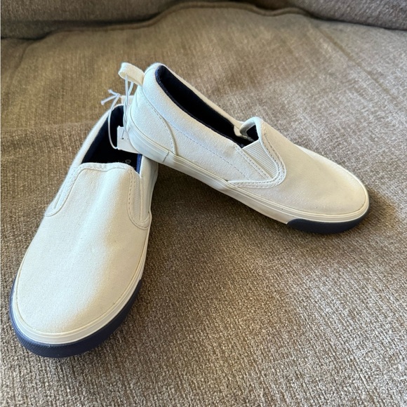 Old Navy Brand, White Slip-On Sneakers, Little Boys size 11, NWT - Picture 2 of 10